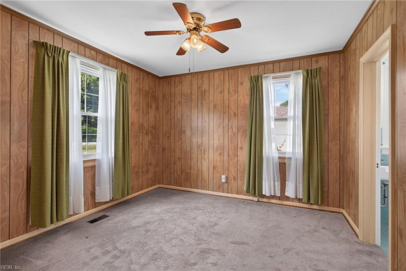 Photo 20 of 36 residential for sale in Newport News virginia
