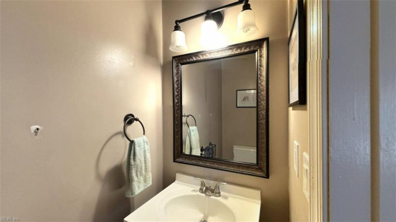 Photo 13 of 49 residential for sale in Virginia Beach virginia