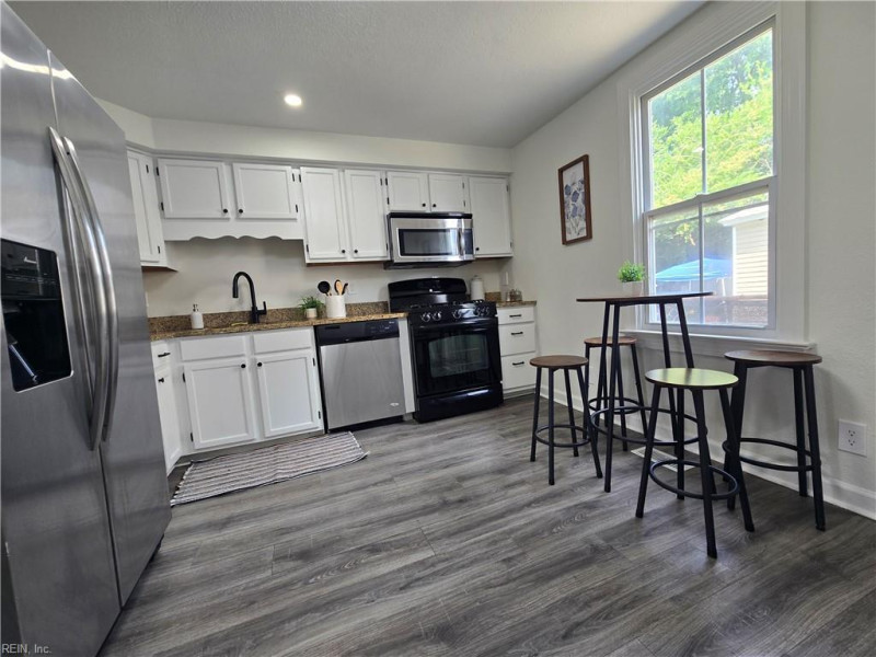 Photo 3 of 27 residential for sale in Chesapeake virginia Photo 3 of 27 residential for sale in Chesapeake virginia
