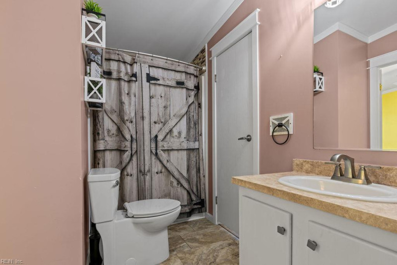 Photo 17 of 46 residential for sale in Southampton County virginia