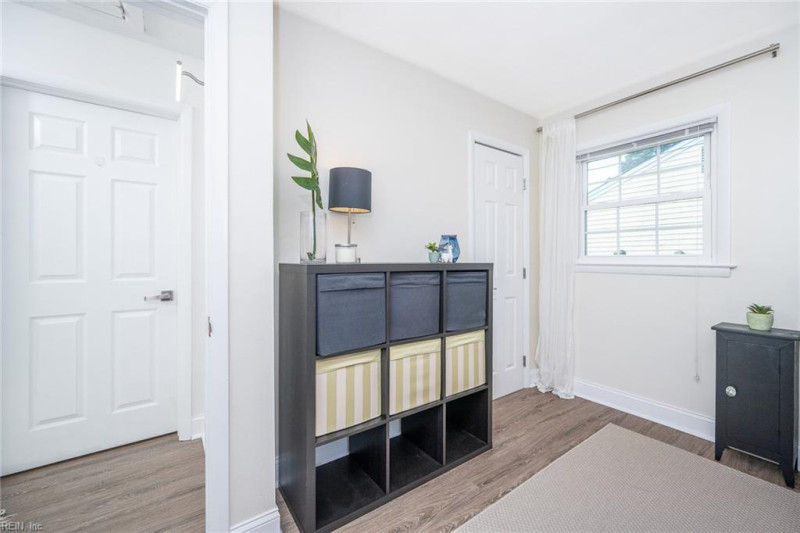 Photo 24 of 41 residential for sale in Chesapeake virginia