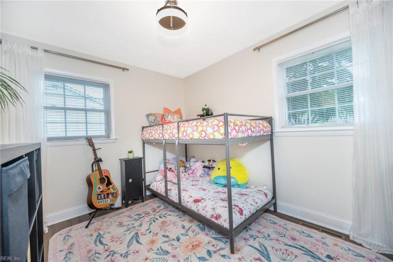 Photo 26 of 41 residential for sale in Chesapeake virginia