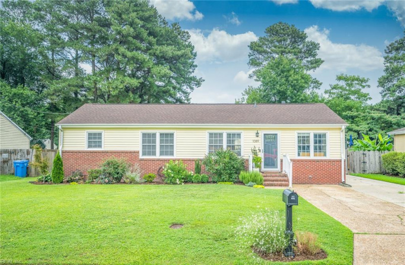 Photo 3 of 41 residential for sale in Chesapeake virginia