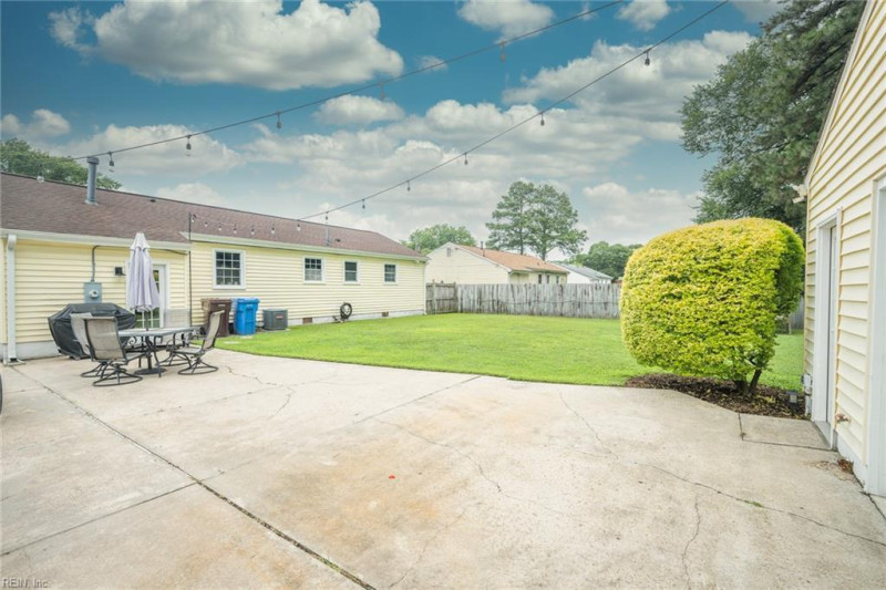 Photo 30 of 41 residential for sale in Chesapeake virginia