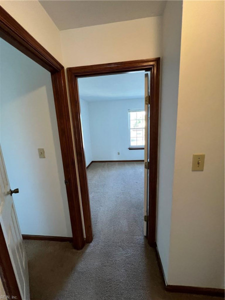 Photo 11 of 28 residential for sale in Chesapeake virginia