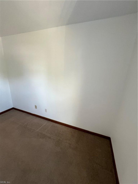 Photo 15 of 28 residential for sale in Chesapeake virginia