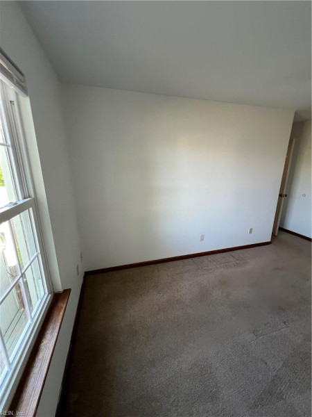 Photo 19 of 28 residential for sale in Chesapeake virginia