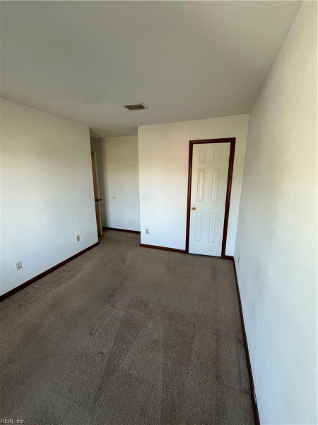 Photo 20 of 28 residential for sale in Chesapeake virginia