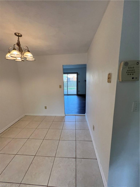 Photo 6 of 28 residential for sale in Chesapeake virginia