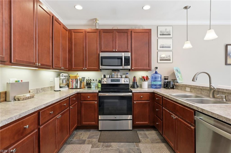 Photo 12 of 45 residential for sale in Virginia Beach virginia