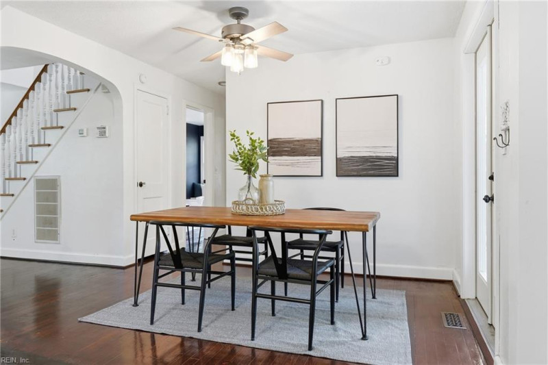 Photo 11 of 39 residential for sale in Norfolk virginia