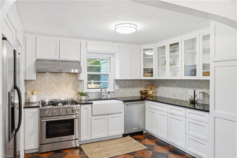 Photo 13 of 39 residential for sale in Norfolk virginia