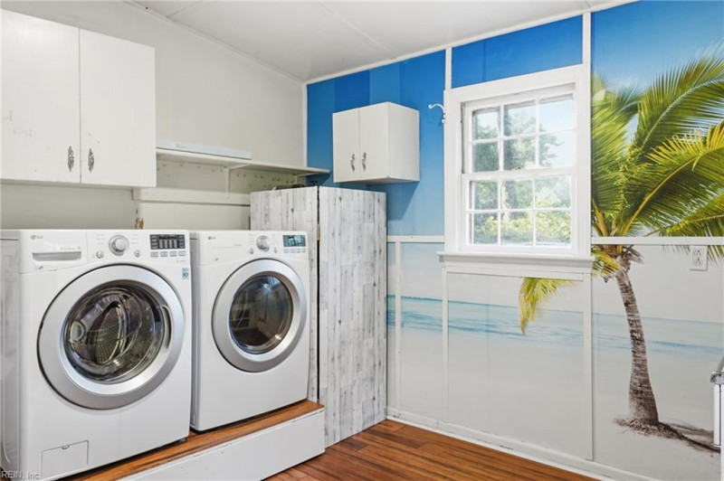 Photo 15 of 39 residential for sale in Norfolk virginia