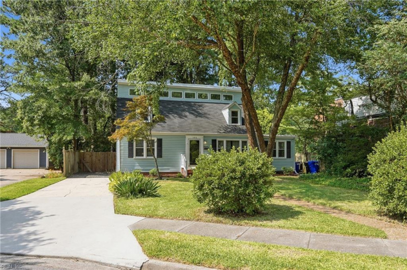 Photo 3 of 39 residential for sale in Norfolk virginia