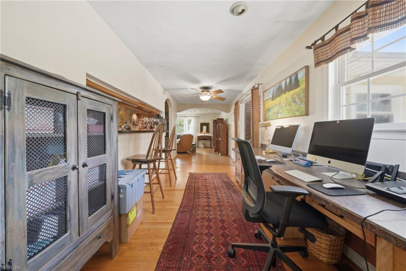 Photo 19 of 48 residential for sale in Chesapeake virginia