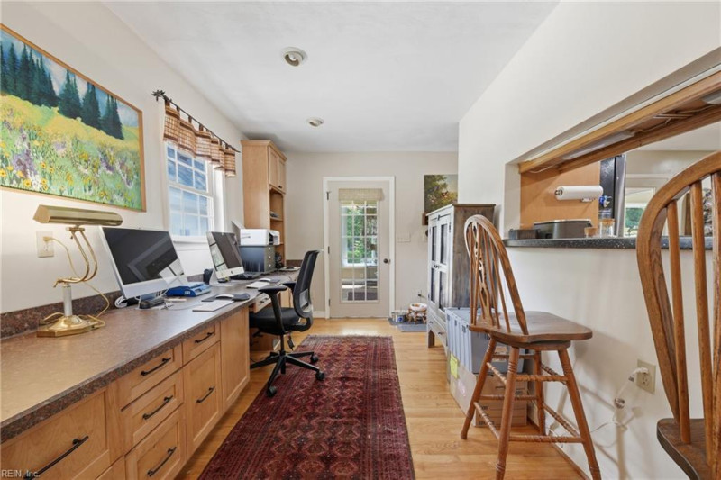 Photo 20 of 48 residential for sale in Chesapeake virginia