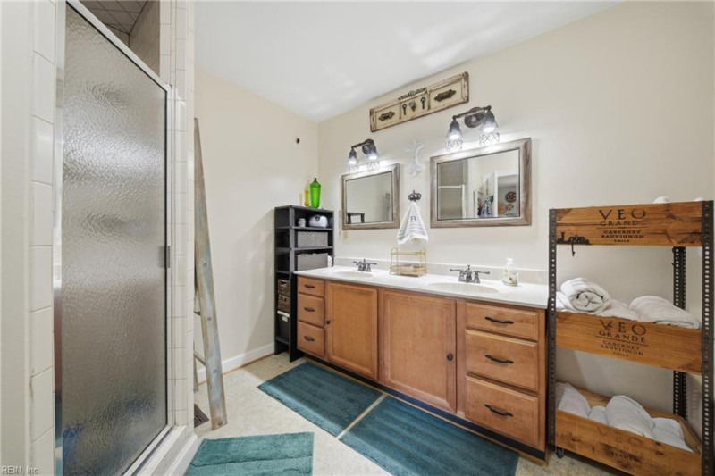 Photo 24 of 48 residential for sale in Chesapeake virginia