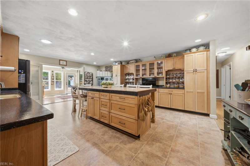 Photo 3 of 48 residential for sale in Chesapeake virginia