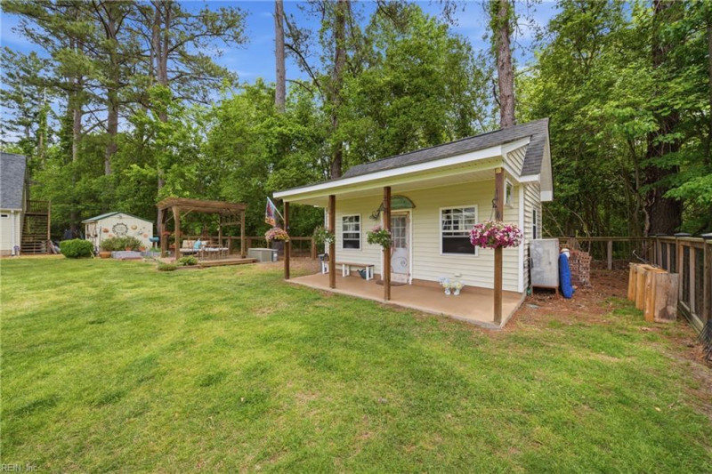 Photo 32 of 48 residential for sale in Chesapeake virginia