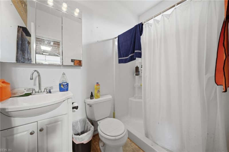 Photo 40 of 48 residential for sale in Chesapeake virginia