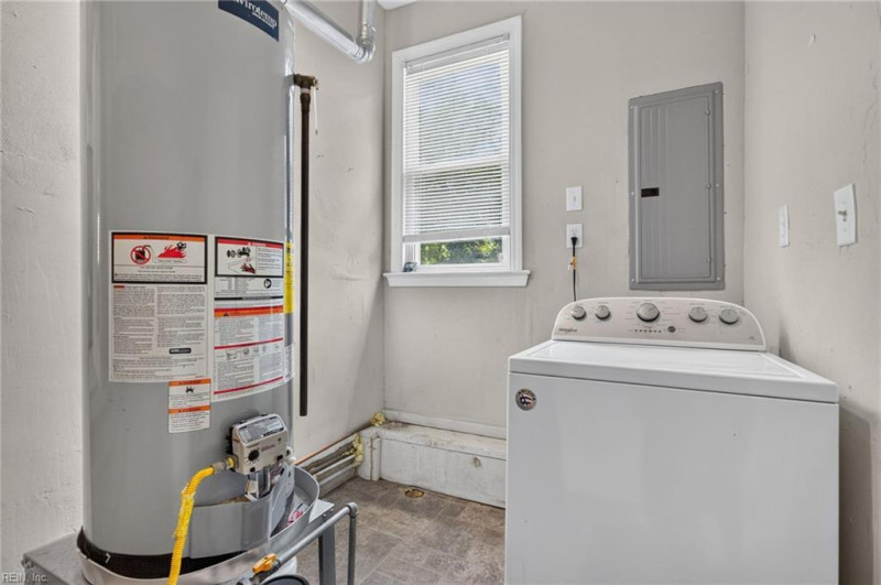Photo 19 of 44 residential for sale in Hampton virginia