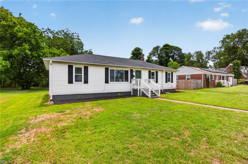 Photo 34 of 44 residential for sale in Hampton virginia