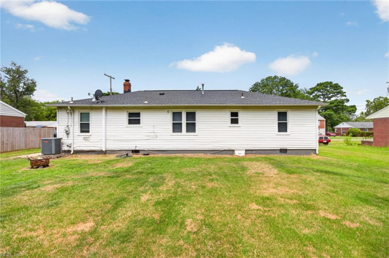 Photo 37 of 44 residential for sale in Hampton virginia