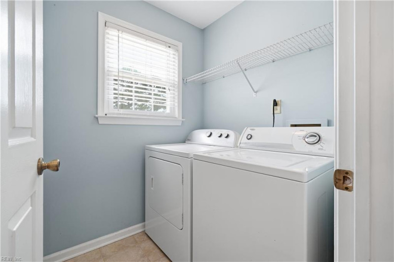 Photo 12 of 26 residential for sale in Virginia Beach virginia
