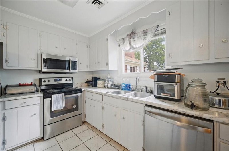 Photo 19 of 49 residential for sale in Hampton virginia Photo 19 of 49 residential for sale in Hampton virginia