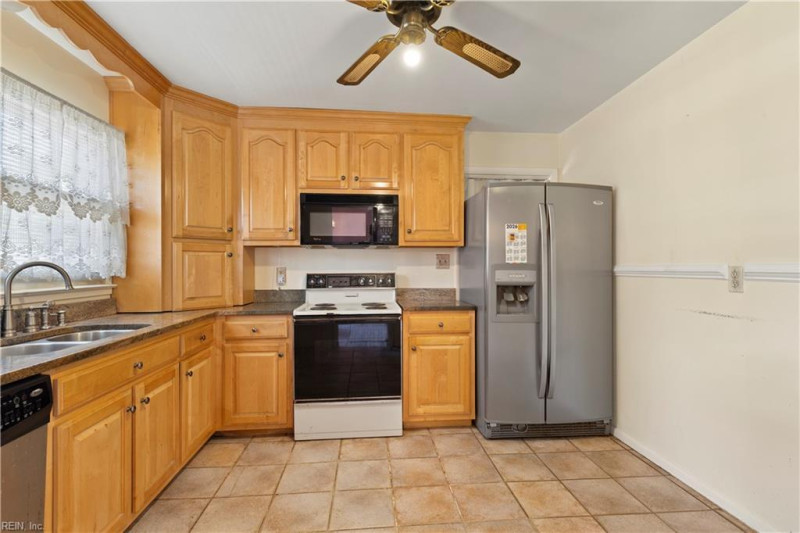 Photo 8 of 11 residential for sale in Hampton virginia Photo 8 of 11 residential for sale in Hampton virginia