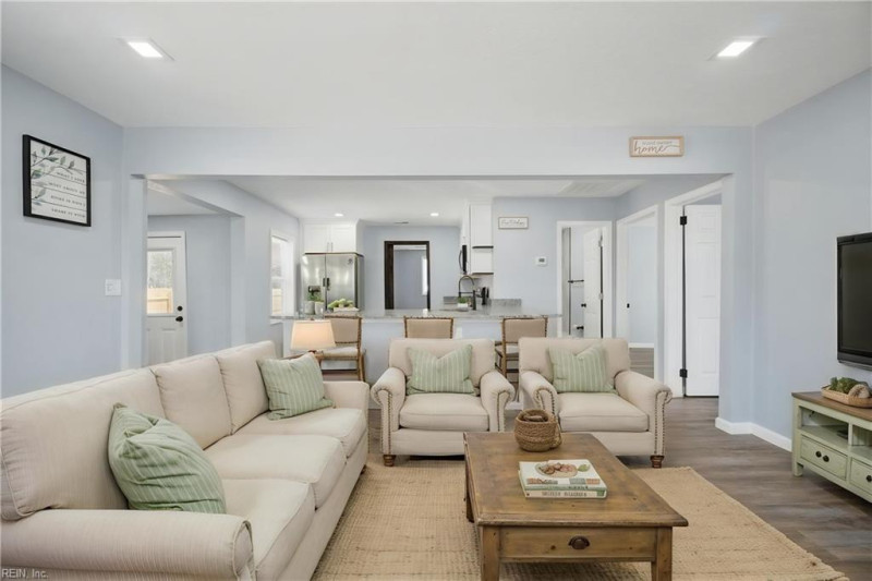 Photo 5 of 50 residential for sale in Newport News virginia