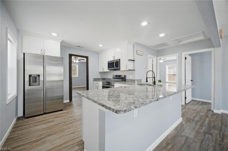 Photo 7 of 50 residential for sale in Newport News virginia