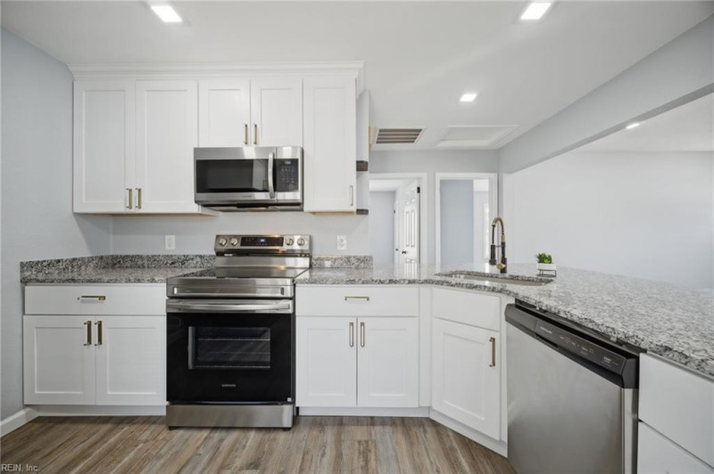 Photo 9 of 50 residential for sale in Newport News virginia