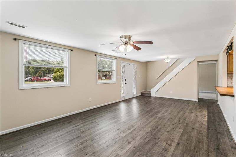Photo 5 of 41 residential for sale in Hampton virginia