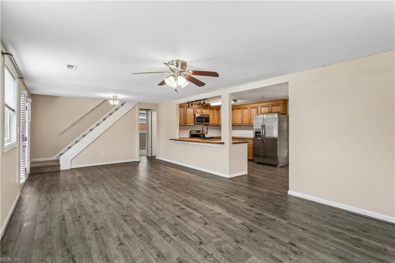 Photo 8 of 41 residential for sale in Hampton virginia