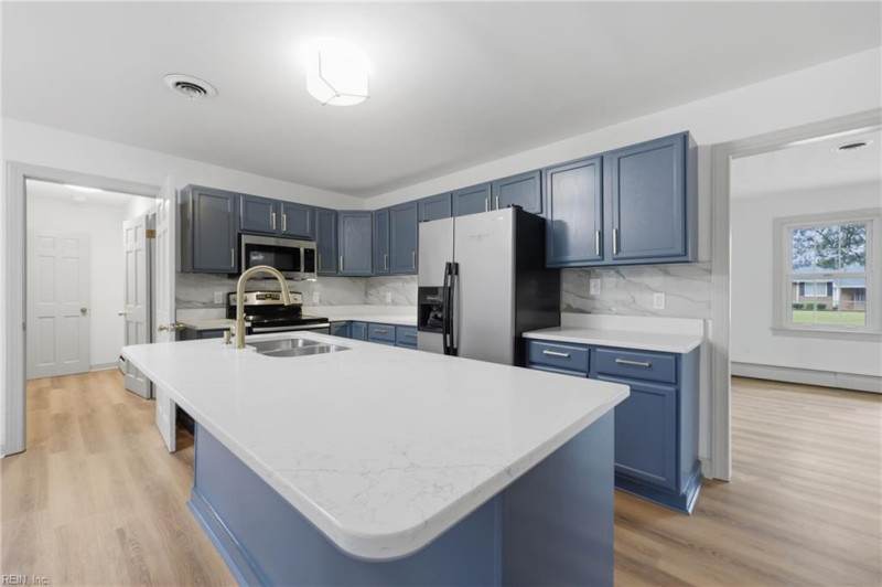 Photo 16 of 44 residential for sale in Portsmouth virginia