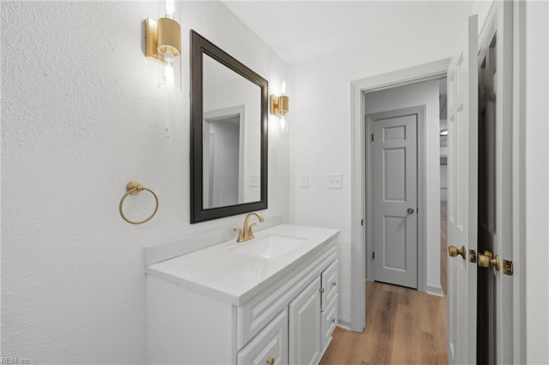 Photo 22 of 44 residential for sale in Portsmouth virginia