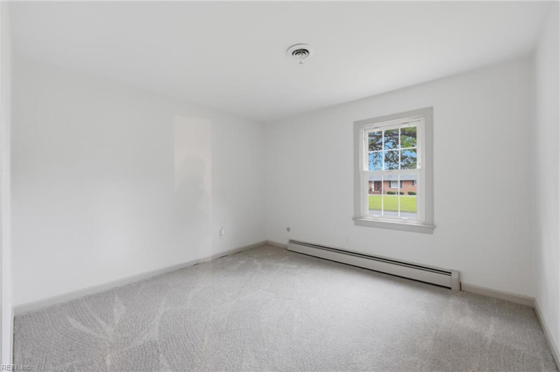Photo 27 of 44 residential for sale in Portsmouth virginia
