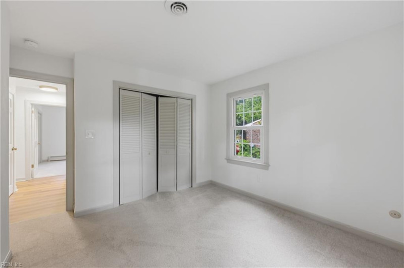 Photo 32 of 44 residential for sale in Portsmouth virginia