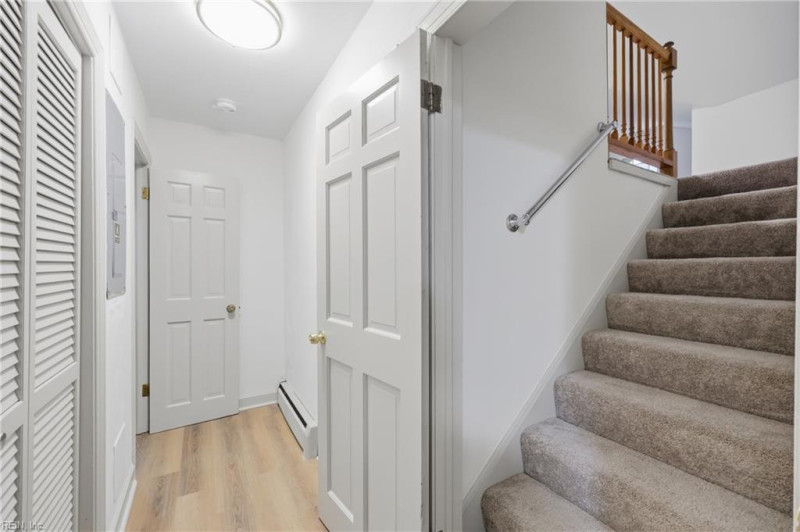 Photo 37 of 44 residential for sale in Portsmouth virginia