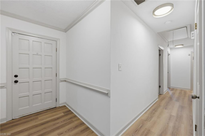 Photo 4 of 44 residential for sale in Portsmouth virginia