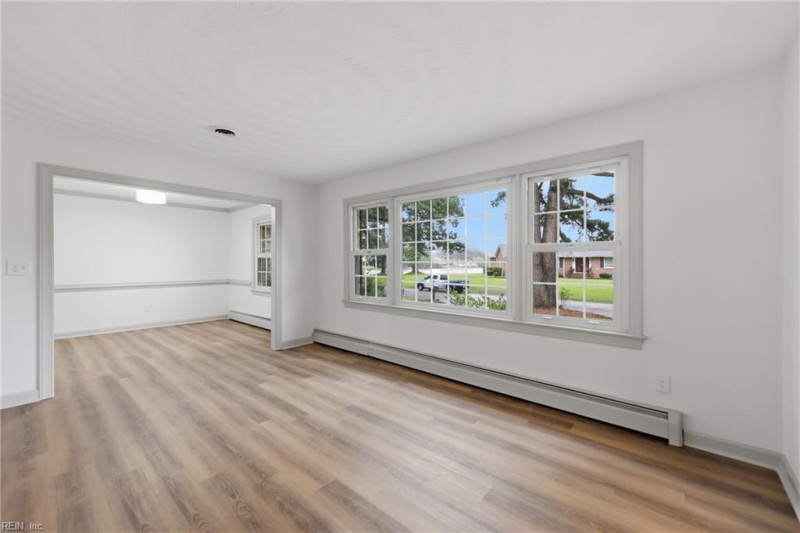 Photo 7 of 44 residential for sale in Portsmouth virginia