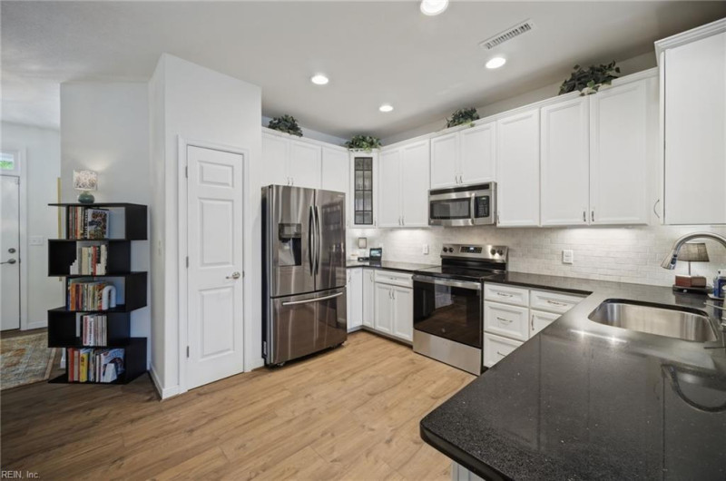 Photo 5 of 50 residential for sale in Chesapeake virginia Photo 5 of 50 residential for sale in Chesapeake virginia