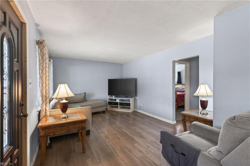Photo 6 of 24 residential for sale in Chesapeake virginia