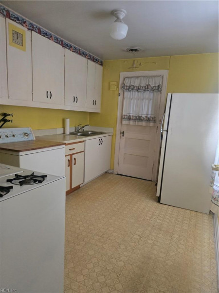 Photo 2 of 8 residential for sale in Newport News virginia