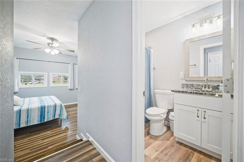 Photo 19 of 49 residential for sale in Chesapeake virginia