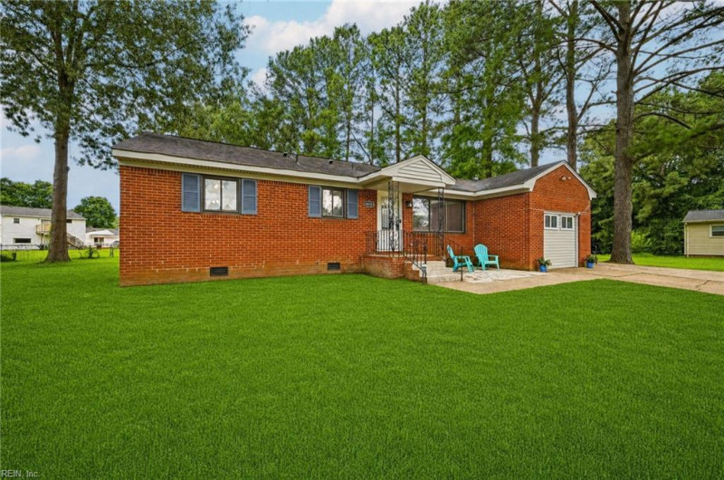 Photo 4 of 49 residential for sale in Chesapeake virginia