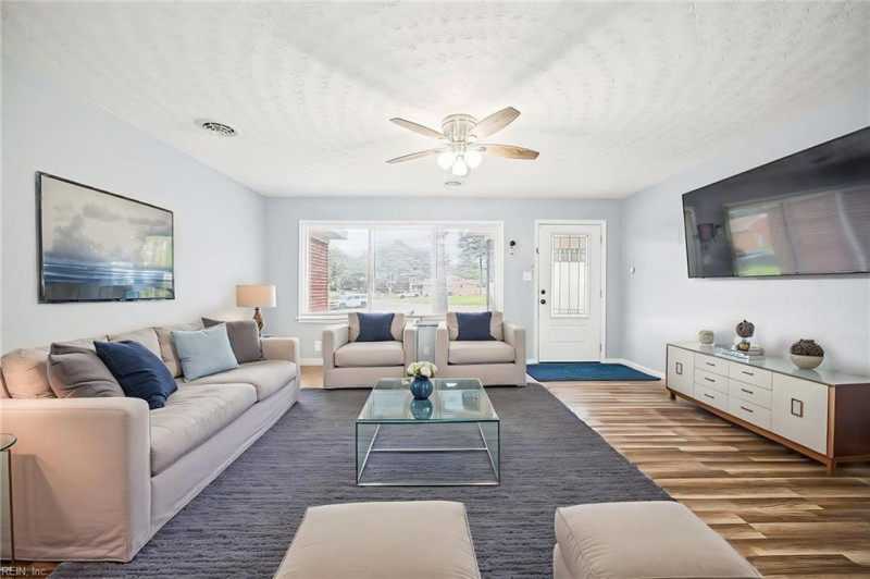 Photo 9 of 49 residential for sale in Chesapeake virginia