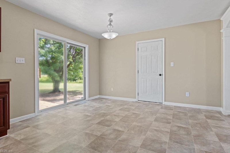 Photo 13 of 30 residential for sale in Southampton County virginia