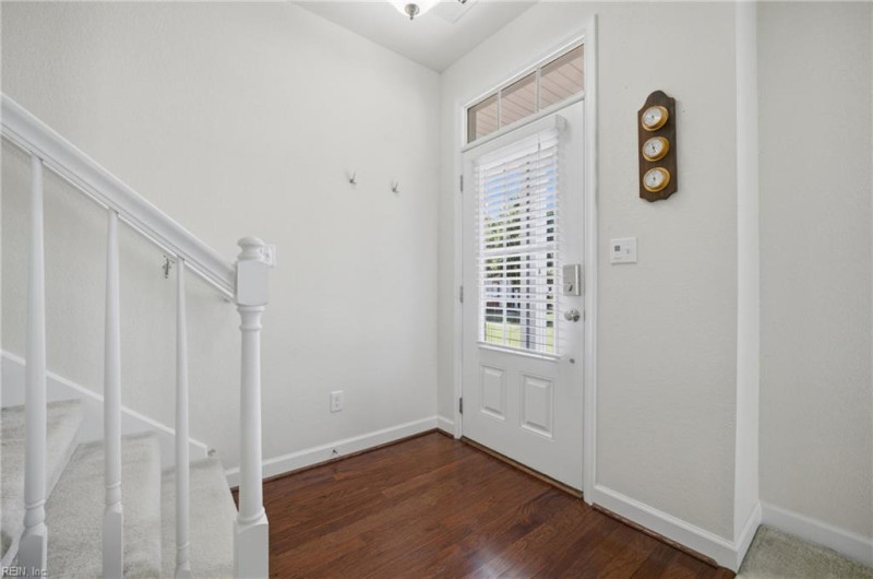 Photo 12 of 39 residential for sale in Chesapeake virginia